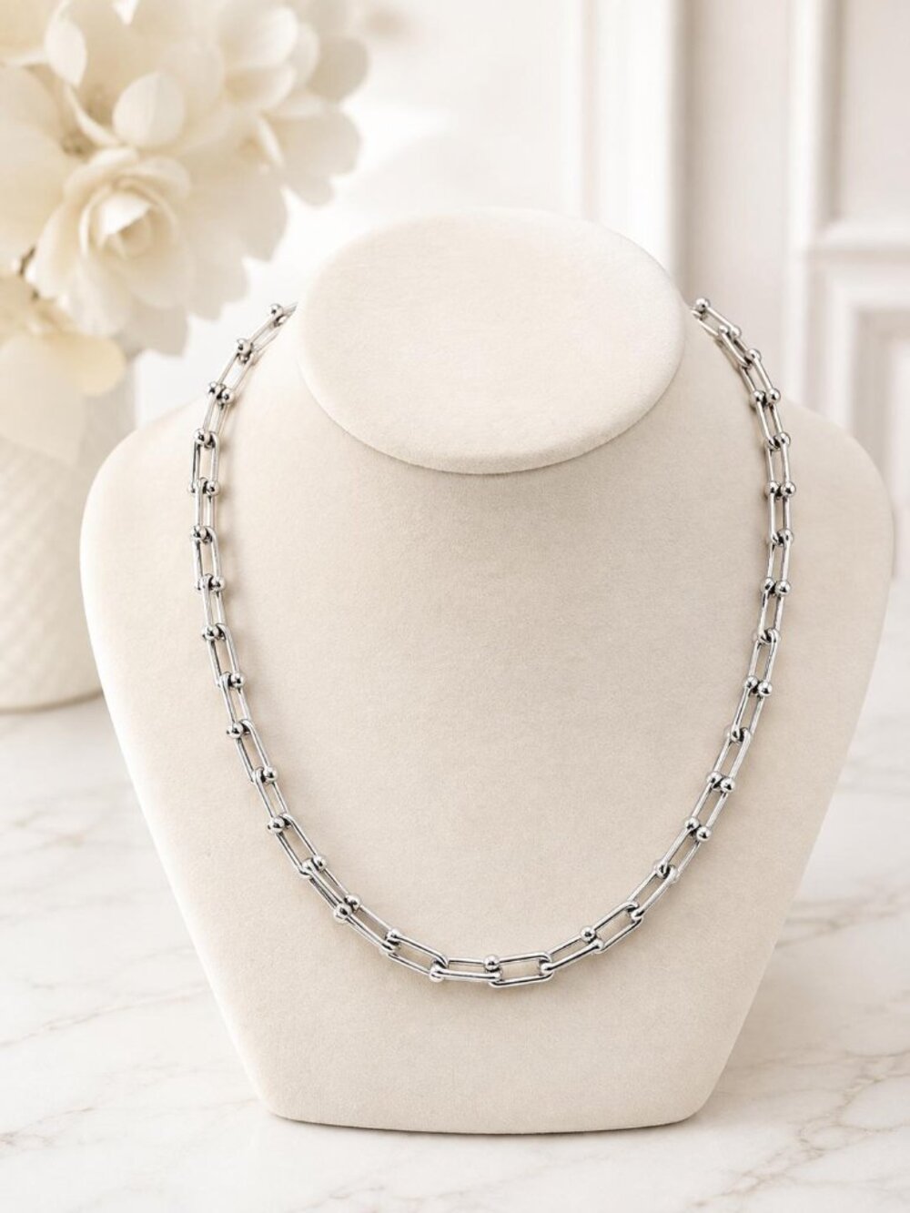 Stainless steel Silver Horse Shoe Trendy Necklace - Picture 2 of 7